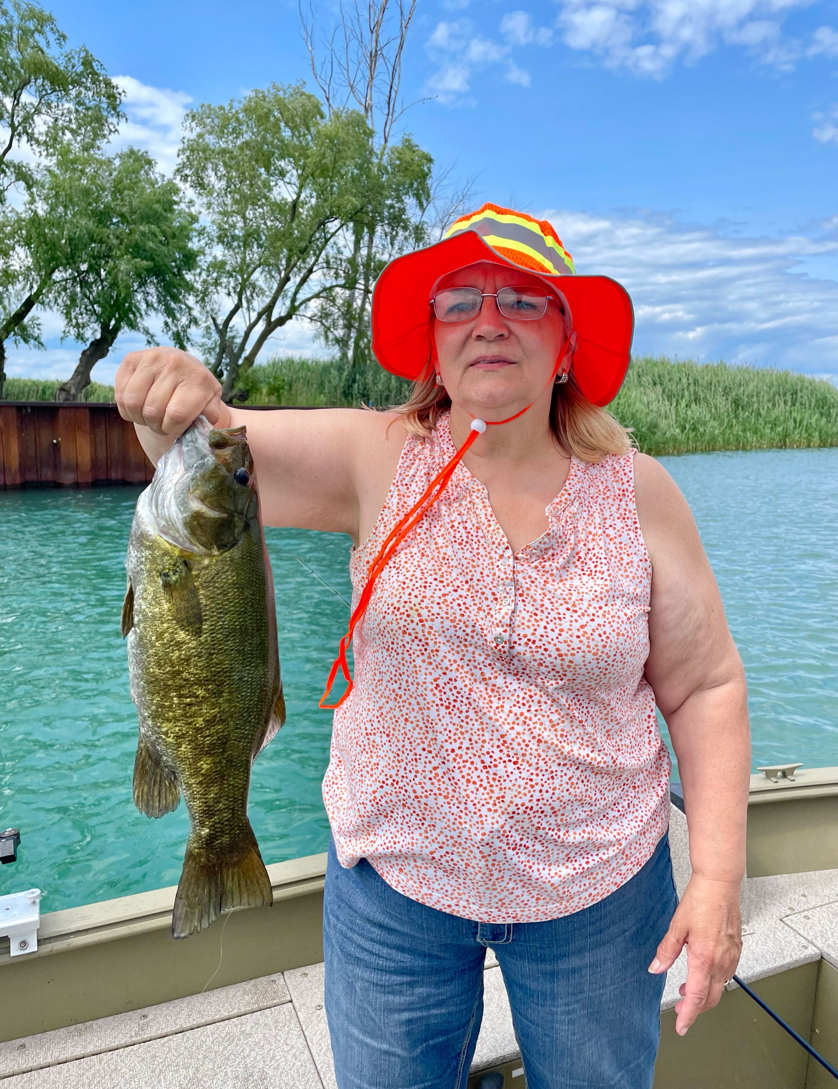 Lake St. Clair Migrating Smallmouth Bass fishing report coverpicture