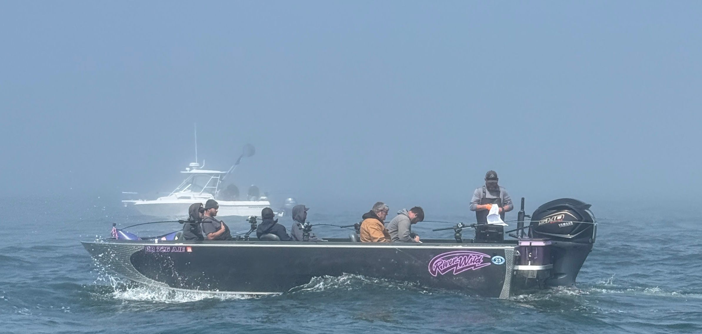 Motorboat (engine-powered)