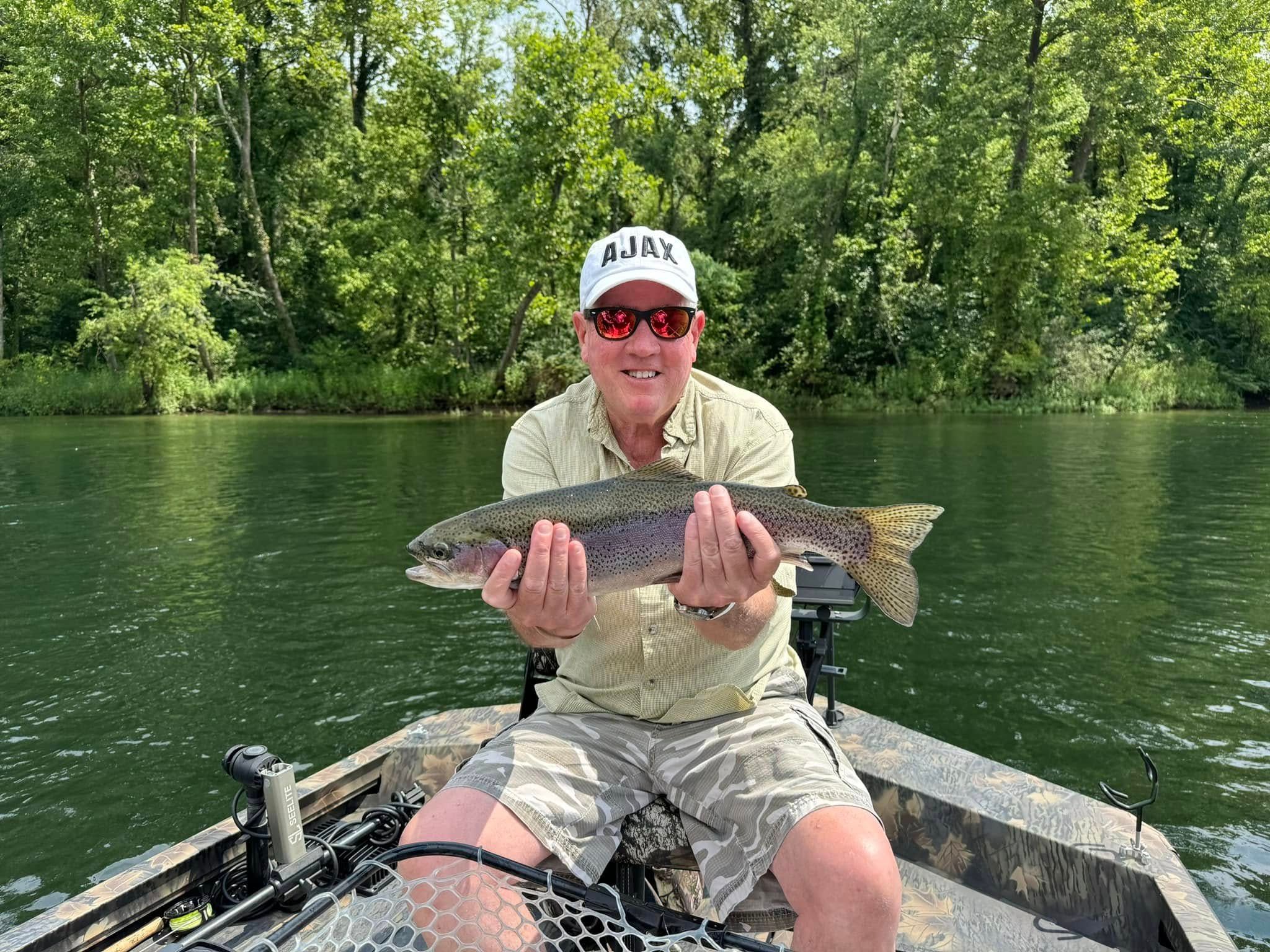 Expert-Guided Lake Taneycomo Fishing Adventure