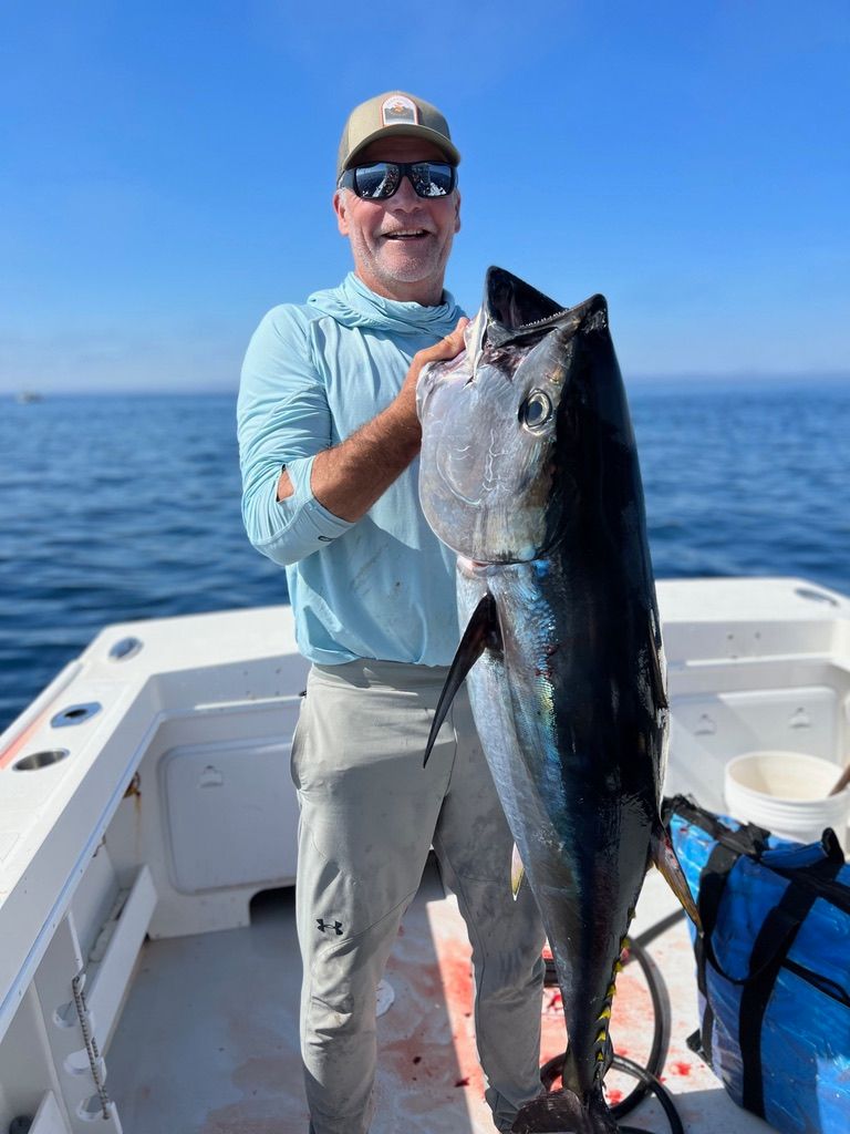 Expert-Guided Bluefin Tuna Fishing in Northeast