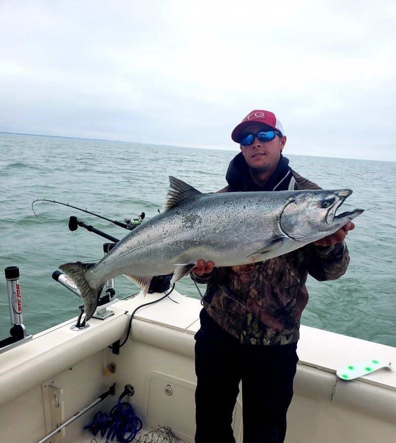 Pacific Time Sportfishing Salmon Slammin' Spectacular: Thrilling Charter Adventure on Lake Ontario fishing Lake