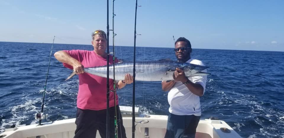 Salty Dawgz' Charters Fort Walton Beach, Florida - Offshore Fishing - 21ft Cape Horn fishing Offshore