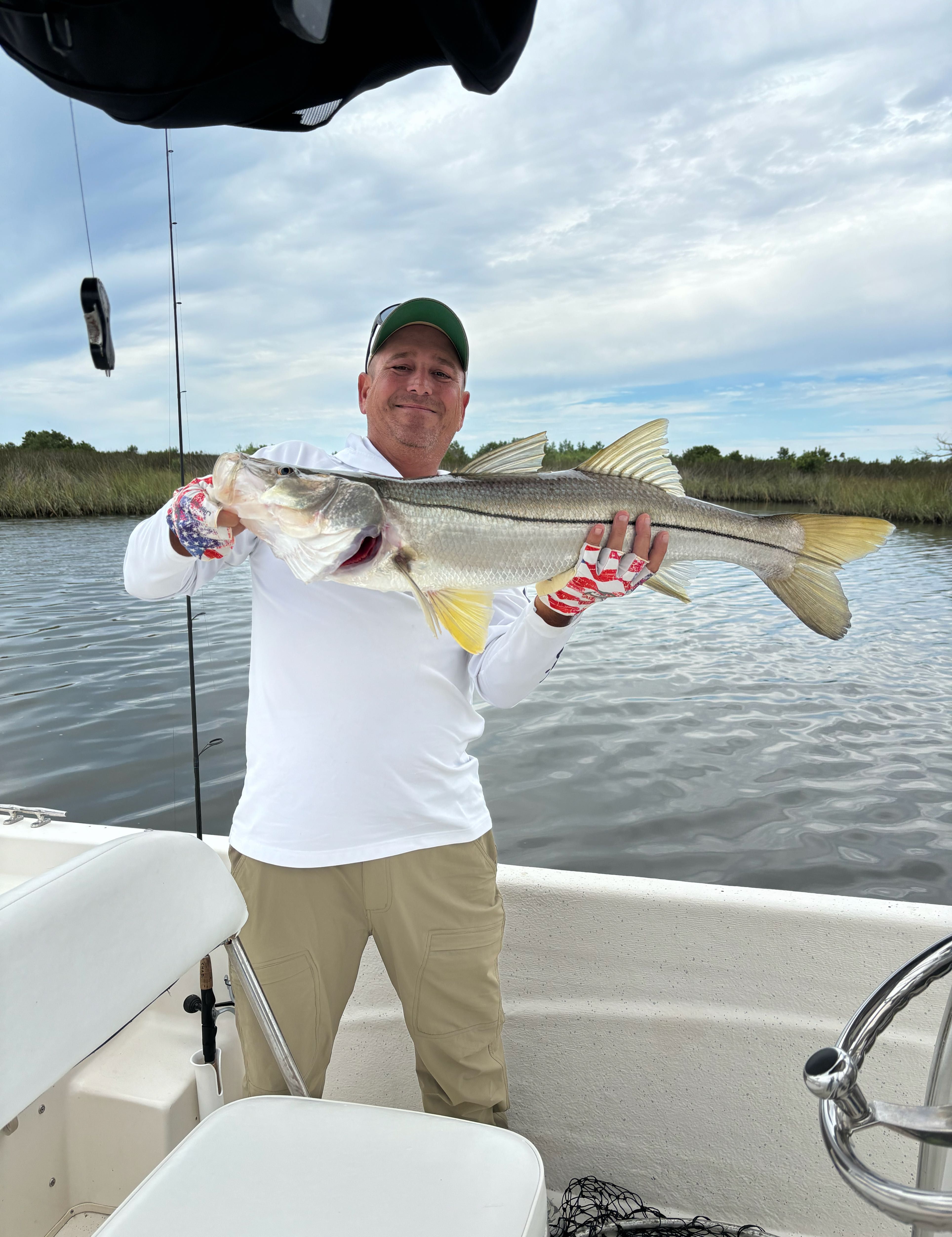 Slot size Snook fishing report coverpicture