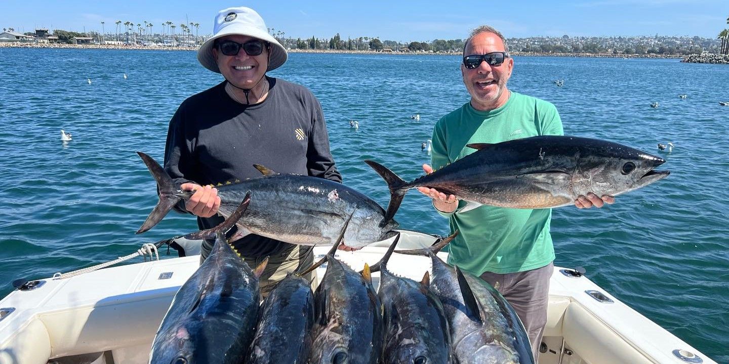 Fish Furtur Charters San Diego Bay Fishing Charters | Private 9 to 12 Hour Coronado Islands Charter Trip fishing Offshore