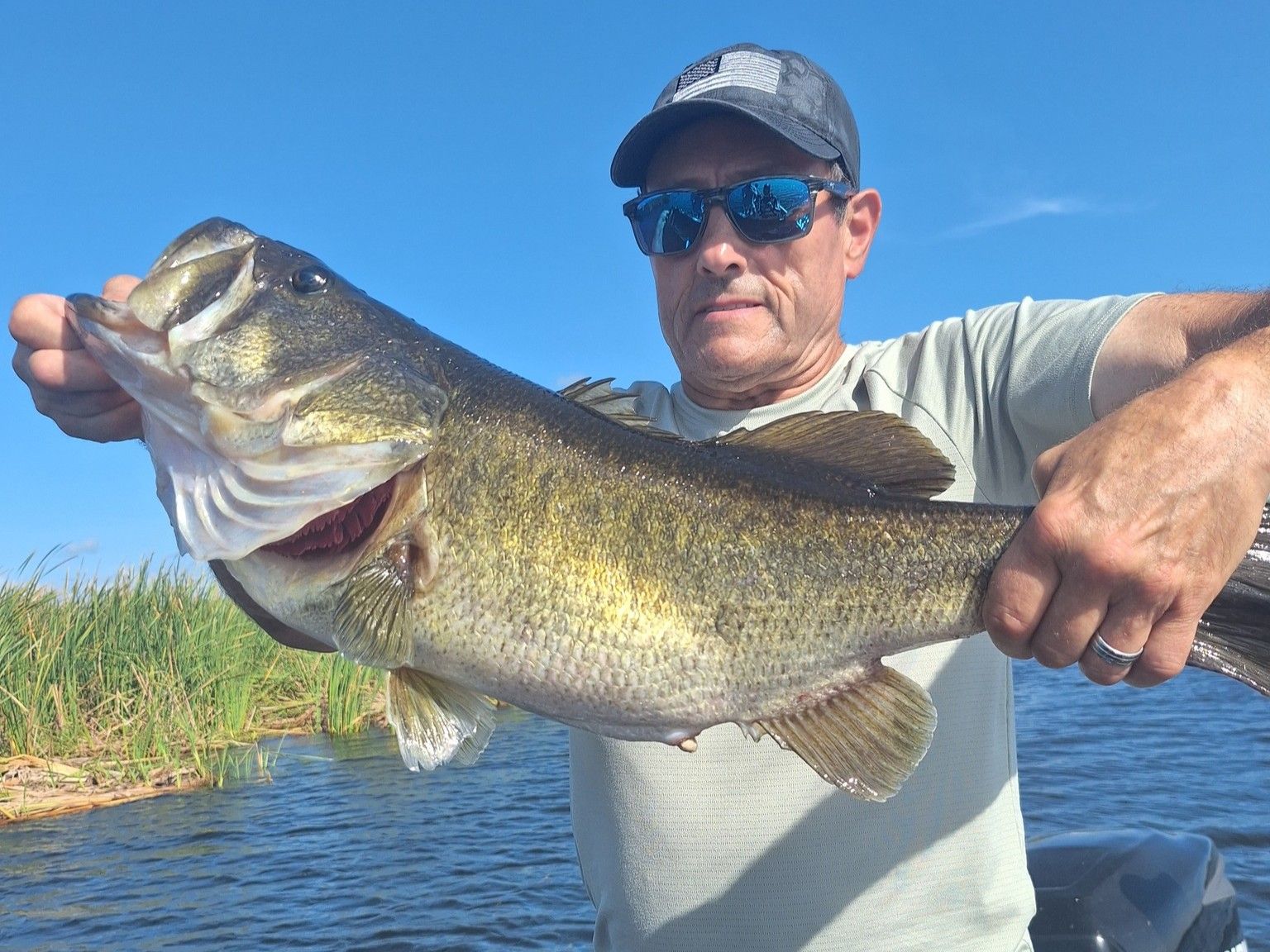 Trophy Bass & Bowfin: Fellsmere's Best Fishing
