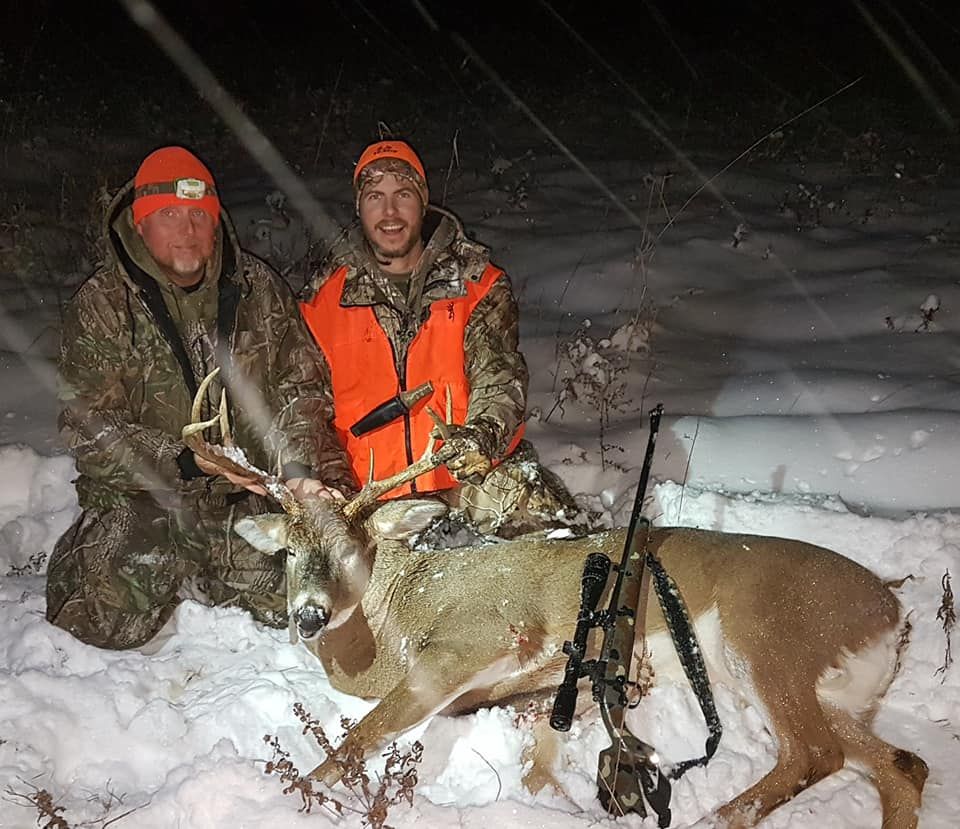 IrishCreek Outfitters Deer Hunting Outfitters in Ontario | Bow or Gun Hunting Trip hunting Active hunting