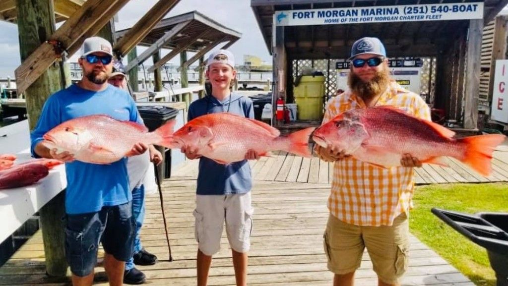 Off The Hook Charters Gulf Shores, AL 6 Hour Morning Red Snapper Trip fishing Offshore