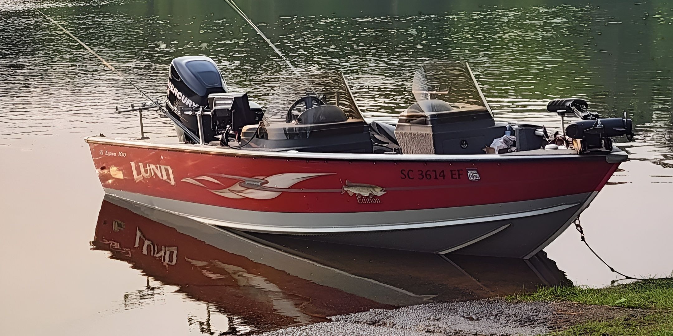 Motorboat (engine-powered)