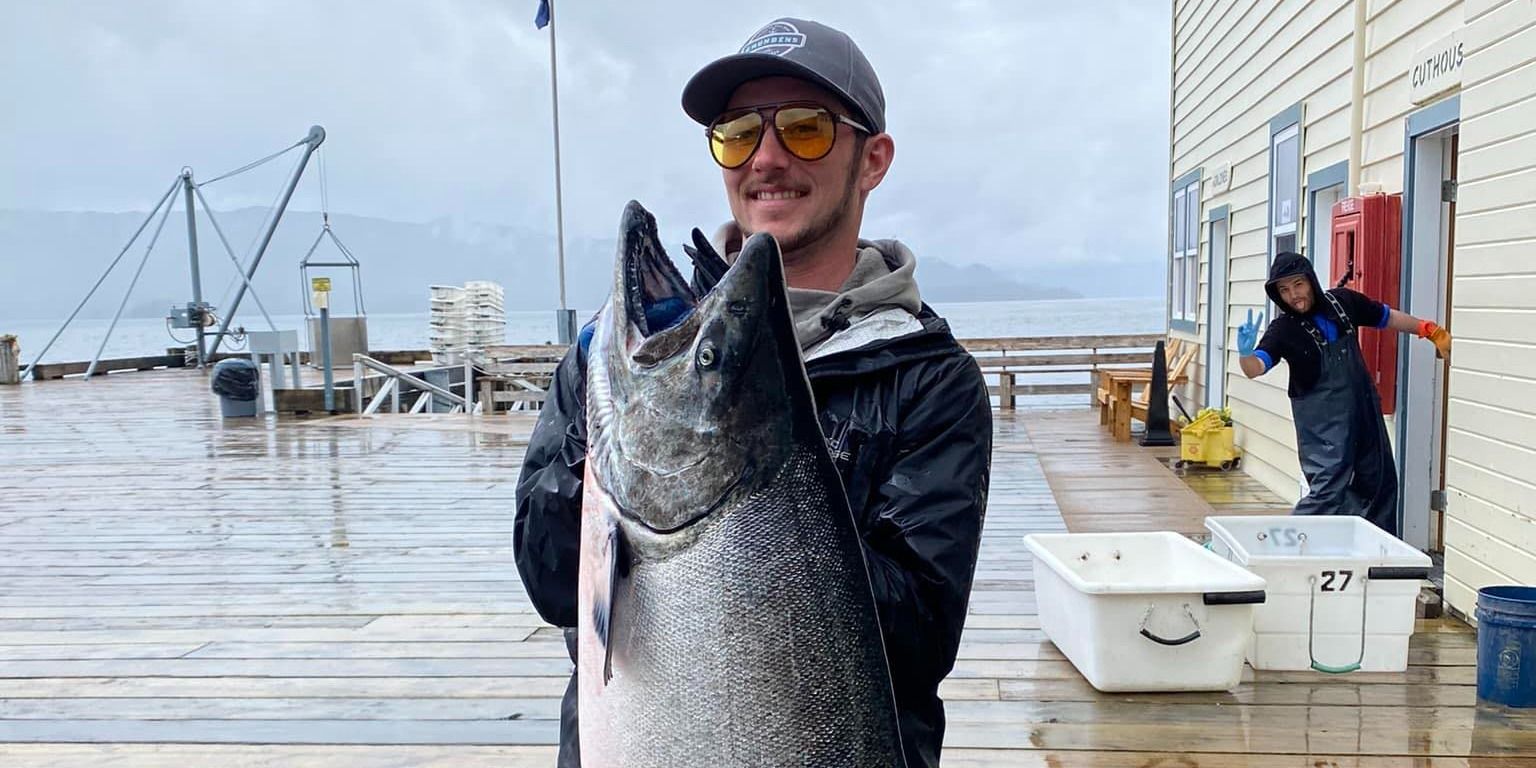 Expert-Guided Salmon Fishing on Oregon Coast