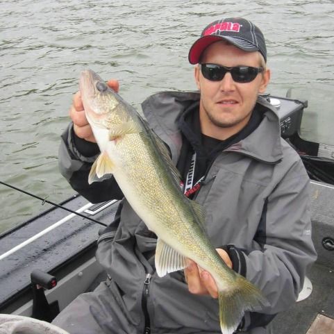 Waters Edge Guide Service and Custom Rods