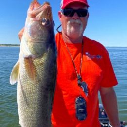 Calamus Reservoir fishing guide service