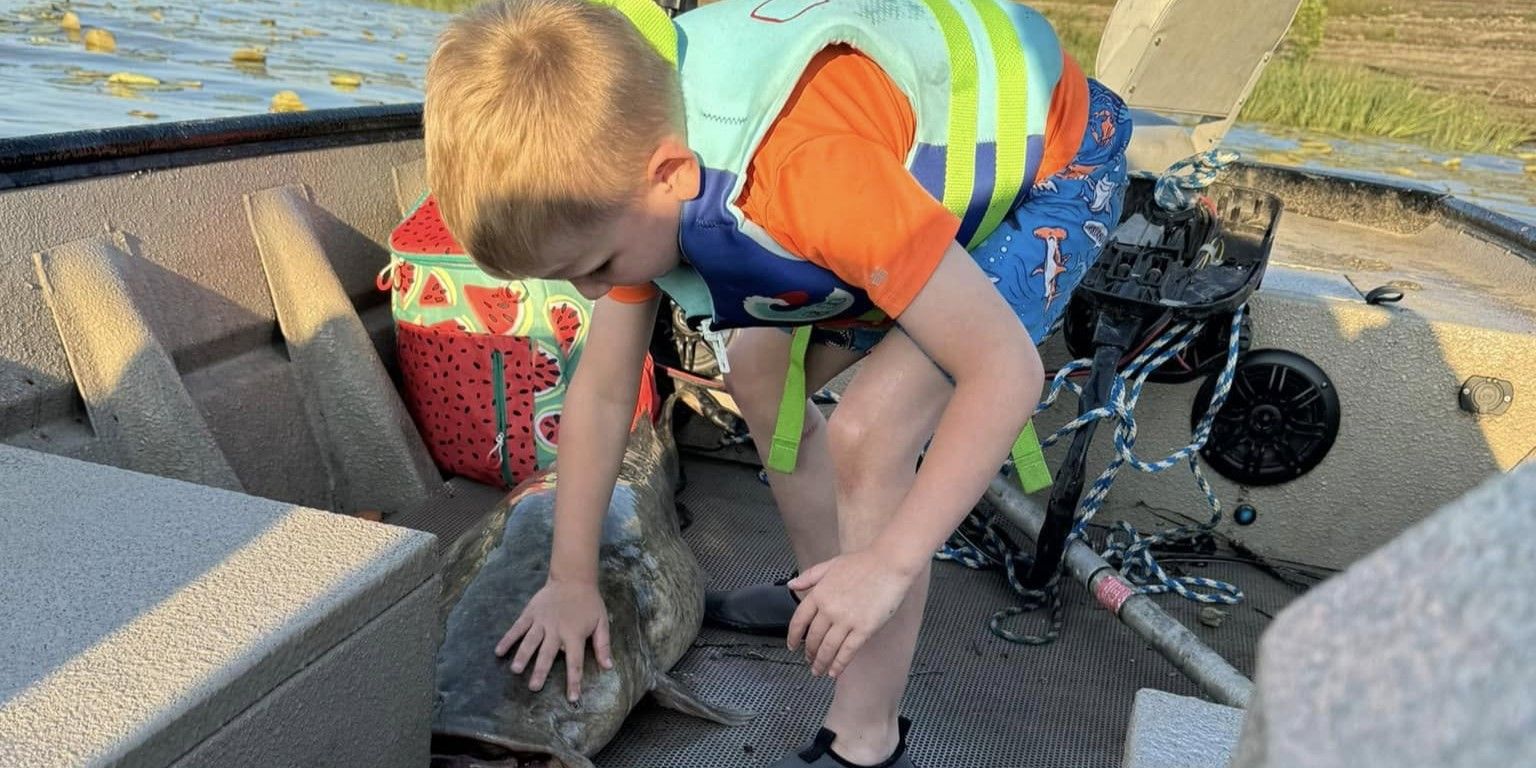 Arkansas Lake Evening Catfish Noodling Adventure