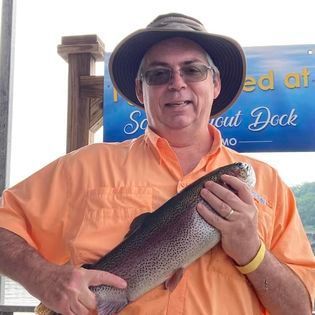 Breaking Bass Guide Service 2 Hour Trout  Fishing Trip on Lake Taneycomo in Branson, MO fishing Lake