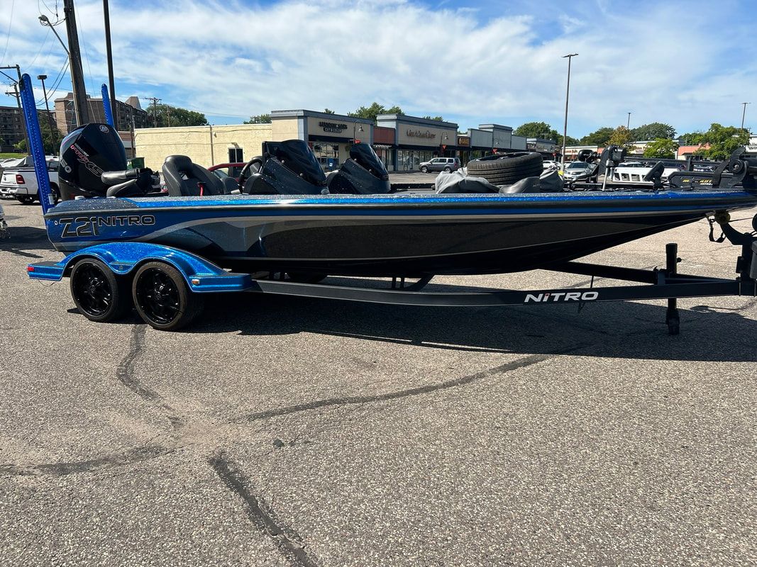 Motorboat (engine-powered)