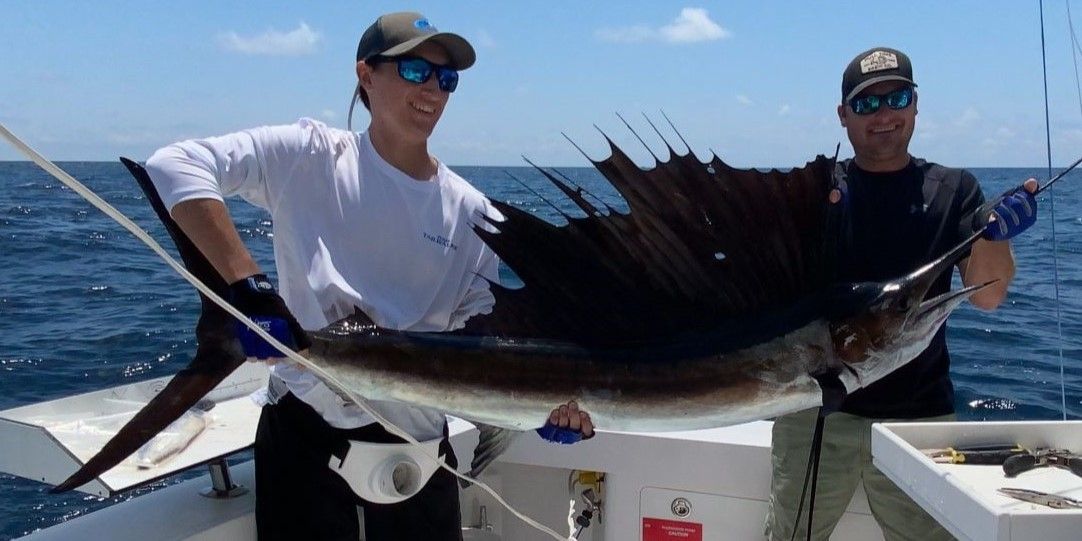 Showtime Fishing Charter Panama City Beach Deep Sea Fishing | Private 12-Hour Morning Expedition fishing Offshore