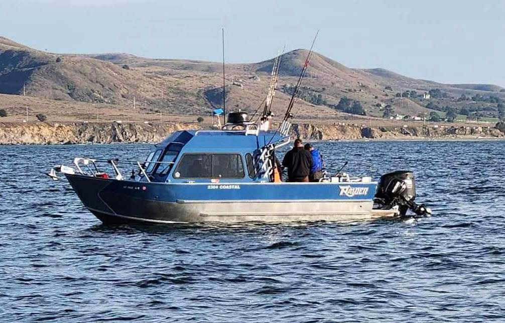 Motorboat (engine-powered)