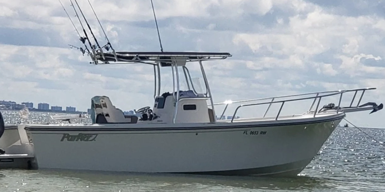 Motorboat (engine-powered)