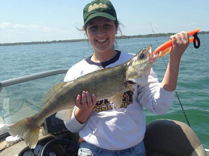 Beginner-Friendly Ice Fishing on Lake Erie