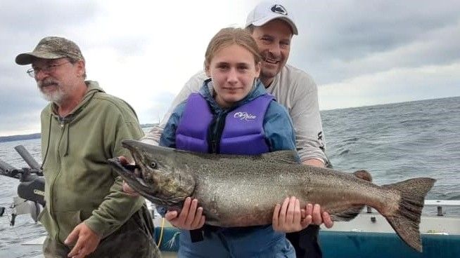 Premier Lake Ontario Fishing with Finhooker