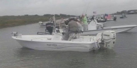 Motorboat (engine-powered)