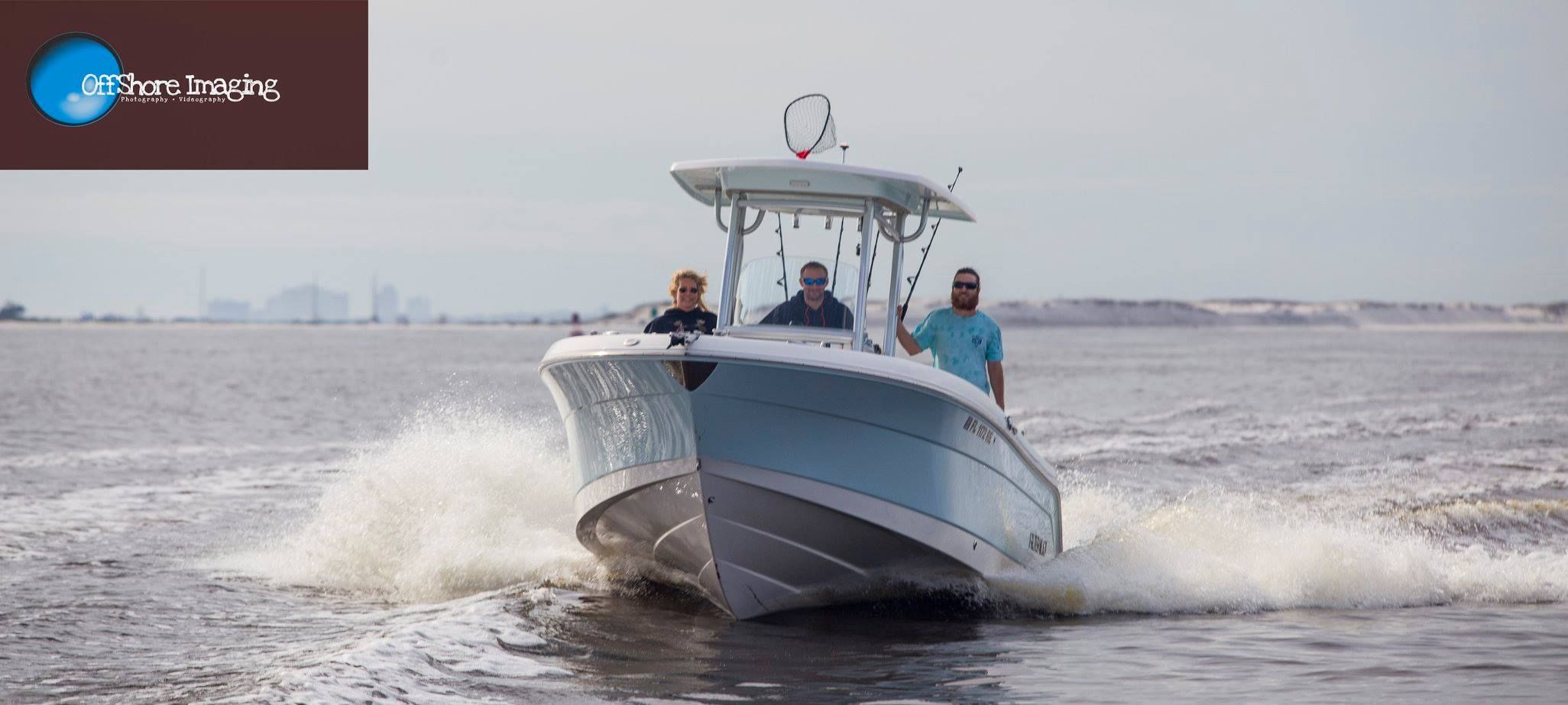 Motorboat (engine-powered)
