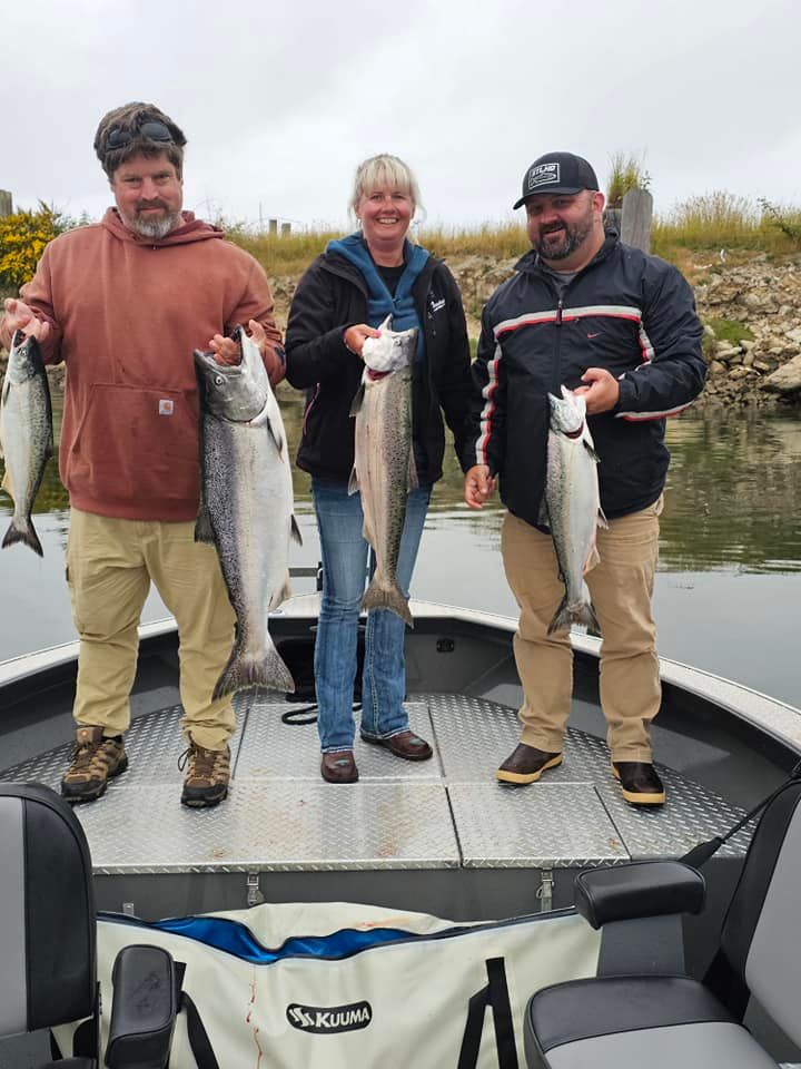 Expert-Guided Salmon Fishing in Coos Bay, Oregon