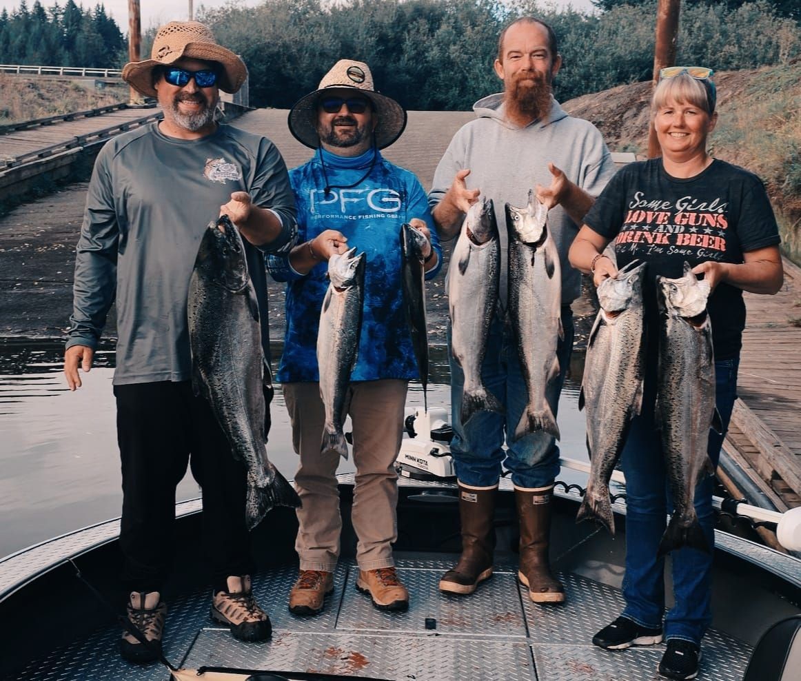 World-Class Salmon Charter: Coos Bay Fishing