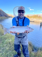 Cottonwood Fly Fishing Wyoming Fly Fishing Guides | 4 Hour Charter Trip  fishing River 