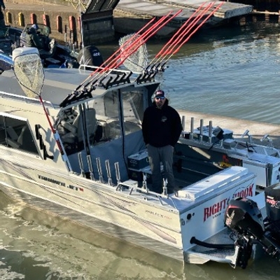 Right Hook Walleye Charters