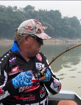 One Cast Away: Bass Professional Guide Service