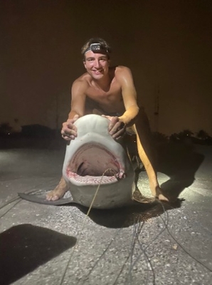 Run For The Reels Land Based Shark Charters