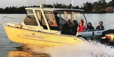 Georgian Bay Marinas | Hole in the Wall & Huckleberry Tour