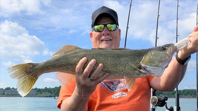 Trophy Walleye Fishing - Lake Erie