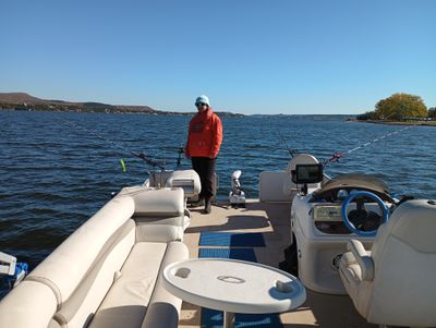 5 hr morning trip on the chill & Reel pontoon @ Possum Kingdom Lake