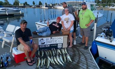 Whole Day Walleye Fishing in Lake Erie