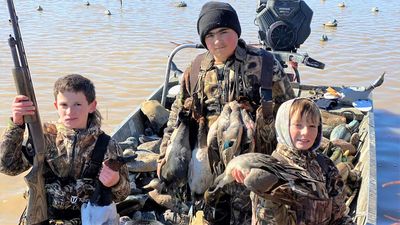 Arkansas Day Hunts Provide Unique Snowgoose Adventure