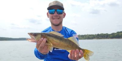 4 Hour Lake Fishing in Lake of the Ozarks / Table Rock Lake / Lake Taneycomo