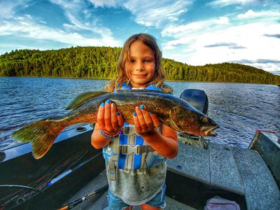 Pewaukee Fishing Charter | ( AM or PM) 4- Hour Half Day Private Seasonal Trip