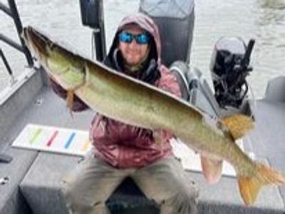 Southern WI Fishing Tour | 8-Hour Full Day Seasonal Private Trip 