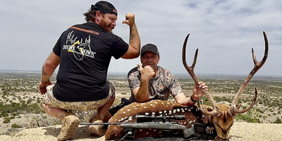 Big Time Exotic Axis Hunting Trip In Texas