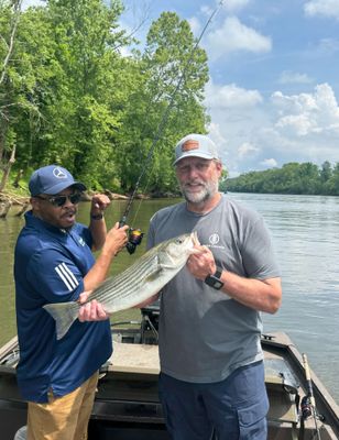 5 Hour-Lake Striped Bass Fishing 