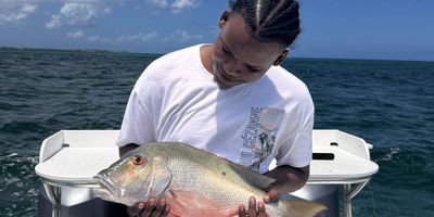 Cayman Islands Reef Fishing – Half Day
