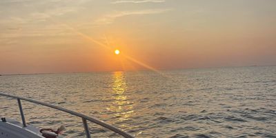 2 HR Romantic Sunset Cruise Trip