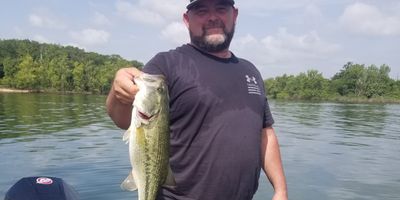 Fishing Charter Branson MO -  2 Hour Fishing Endeavor 