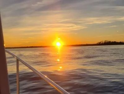 Port Chester, NY Sunset Cruise (Up to 5-6 Guests)