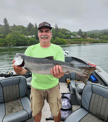 Fishing Charter Oregon Coast | Private 8 HR Steelhead Charter Trip