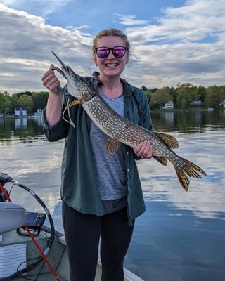 4-HOUR TRIP IN LAKE ONTARIO, NEW YORK - NORTHERN PIKE