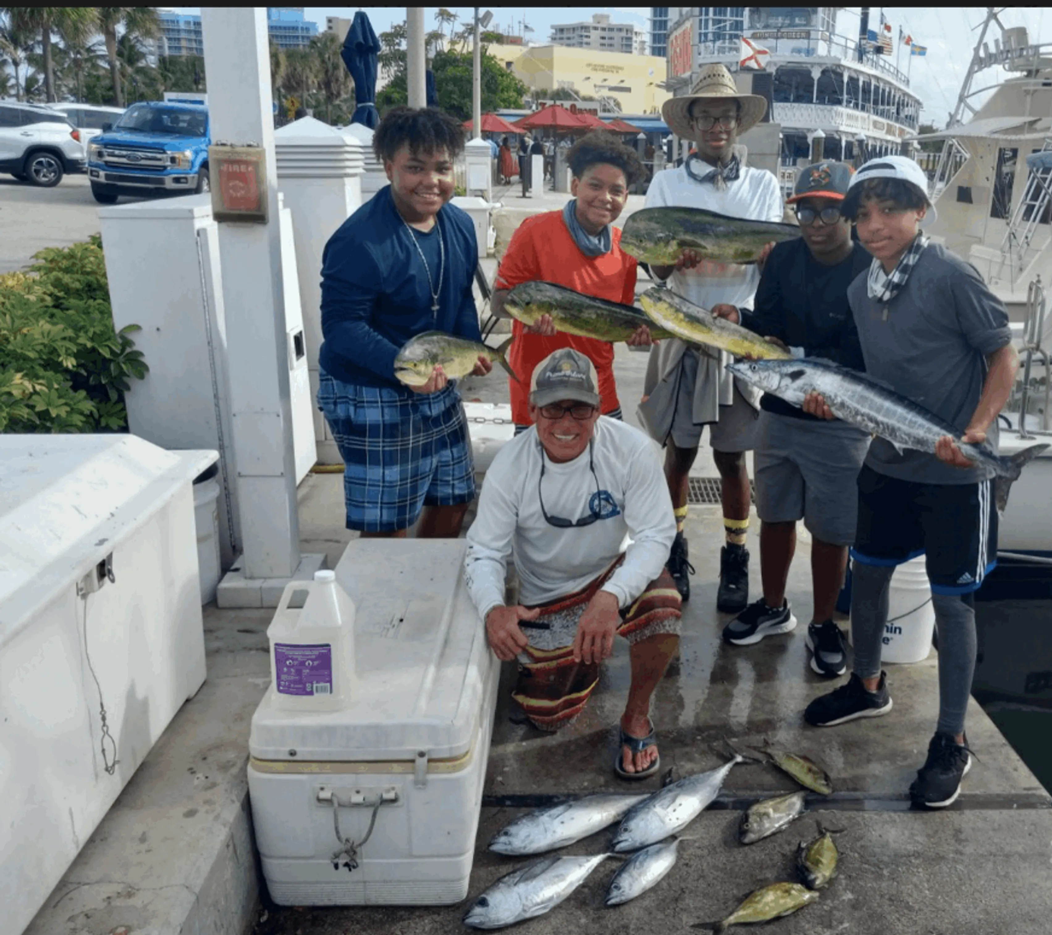 4 fish caught by 6 people fishing in Pompano Beach