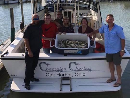 6 anglers fishing in Port Clinton