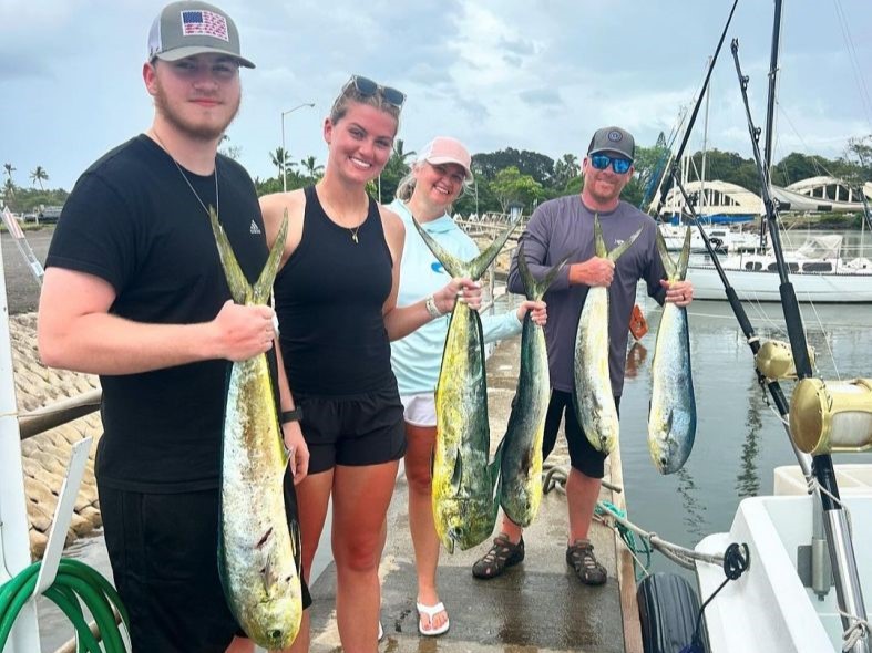 4 people caught 5 fish while fishing in Hawaii